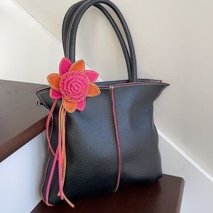 Pebble Grain black Handbag Shoulder Purse hot pink orange accent flower floral